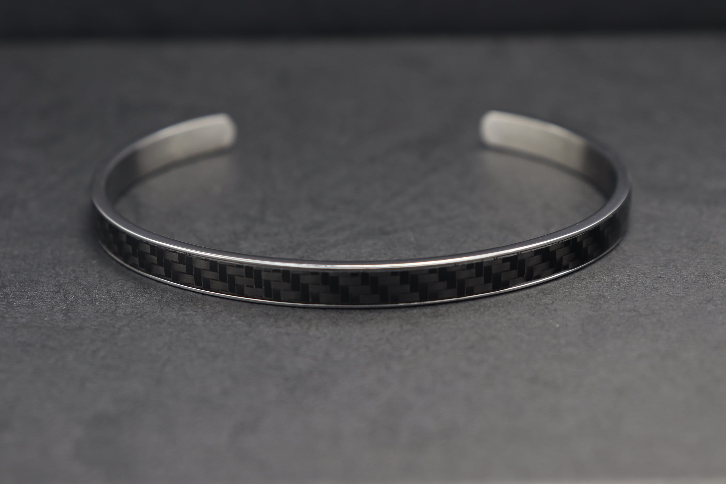 Mens carbon fiber bracelet outlet