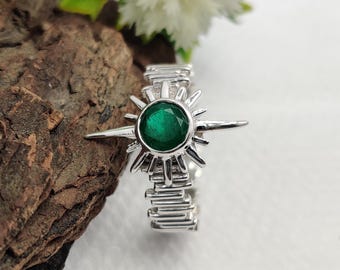 Anel de prata de lei 925 com esmeralda verde natural de corte redondo, joia de noivado de designer, anel atraente, presente para ela.