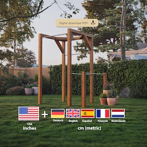 Może przedstawiać: Drewniany drążek do podciągania i stacja do dipów w ogrodzie. Konstrukcja wykonana jest z naturalnego drewna i posiada poziome drążki do ćwiczeń. Obraz zawiera tekst "Digital download PDF!" i "cm (metryczny)".