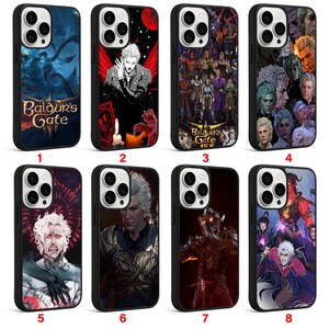 Op de afbeelding: Collectie van acht telefoonhoesjes met artwork van de videogame Baldur's Gate. Ontwerpen omvatten karakterportretten, scènes en het logo van de game. De hoesjes zijn zwart met kleurrijke illustraties.