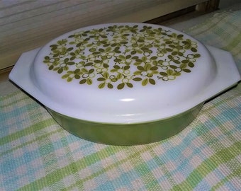 Vintage Pyrex Verde Casserole With Lid, MCM, Groovy, Retro Kitchen, Holiday Baking