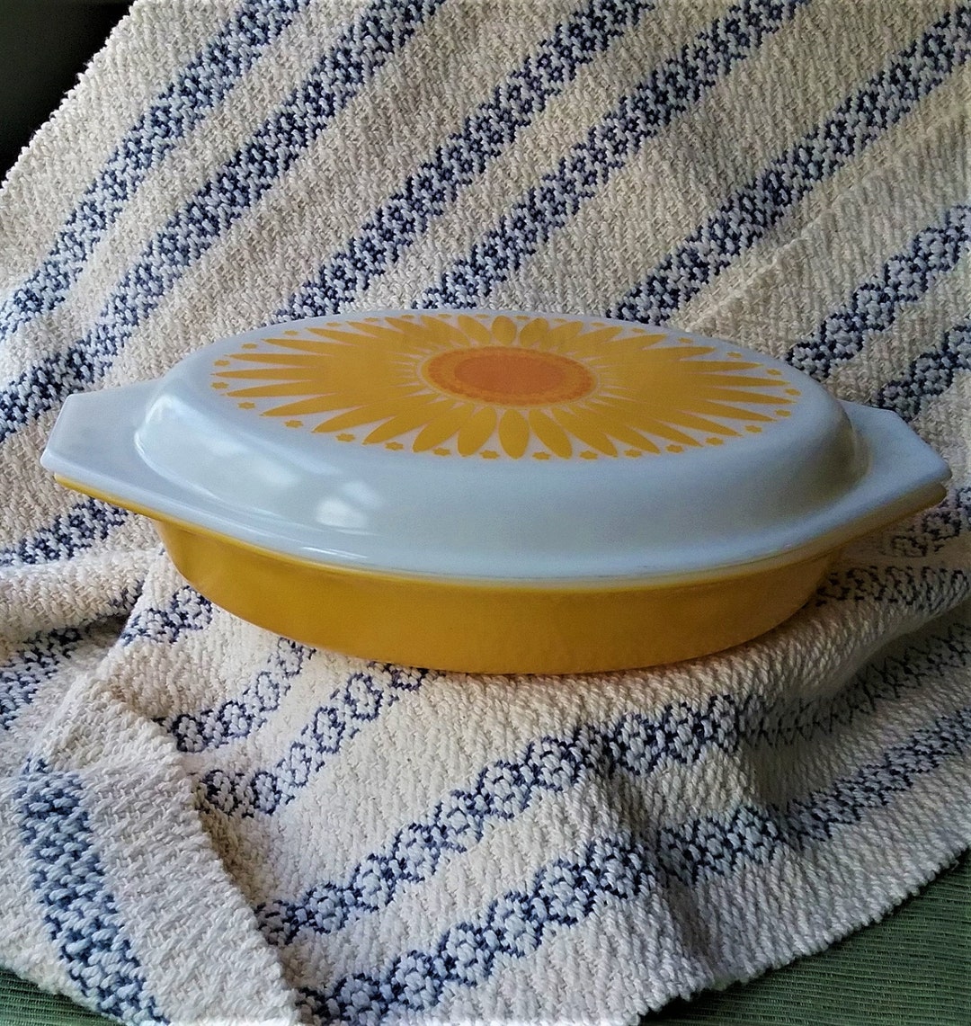 Pyrex Sunflower Divided Dish W/lid Etsy