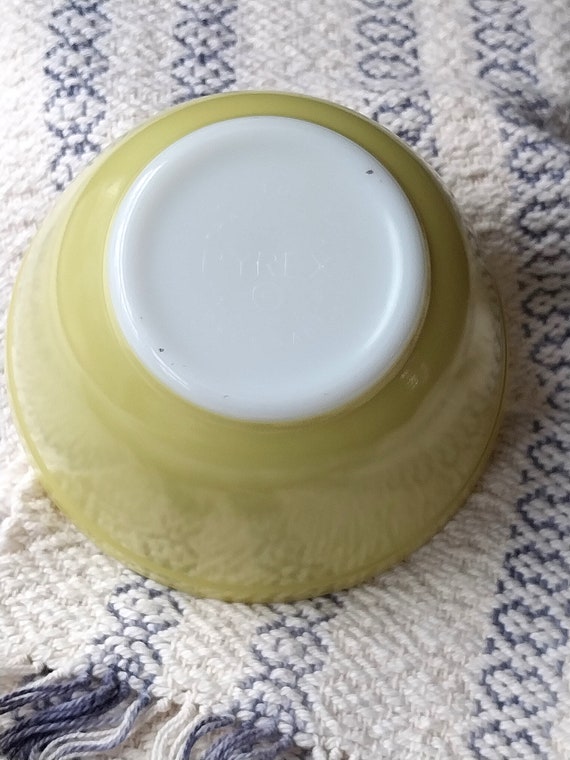 Vintage Pyrex Primary Color Yellow Small Nesting Mixing Bowl