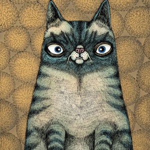 Peut inclure: Un chat bleu et gris aux grands yeux bleus et au nez rose est assis devant un fond de cercles dorés tourbillonnants.