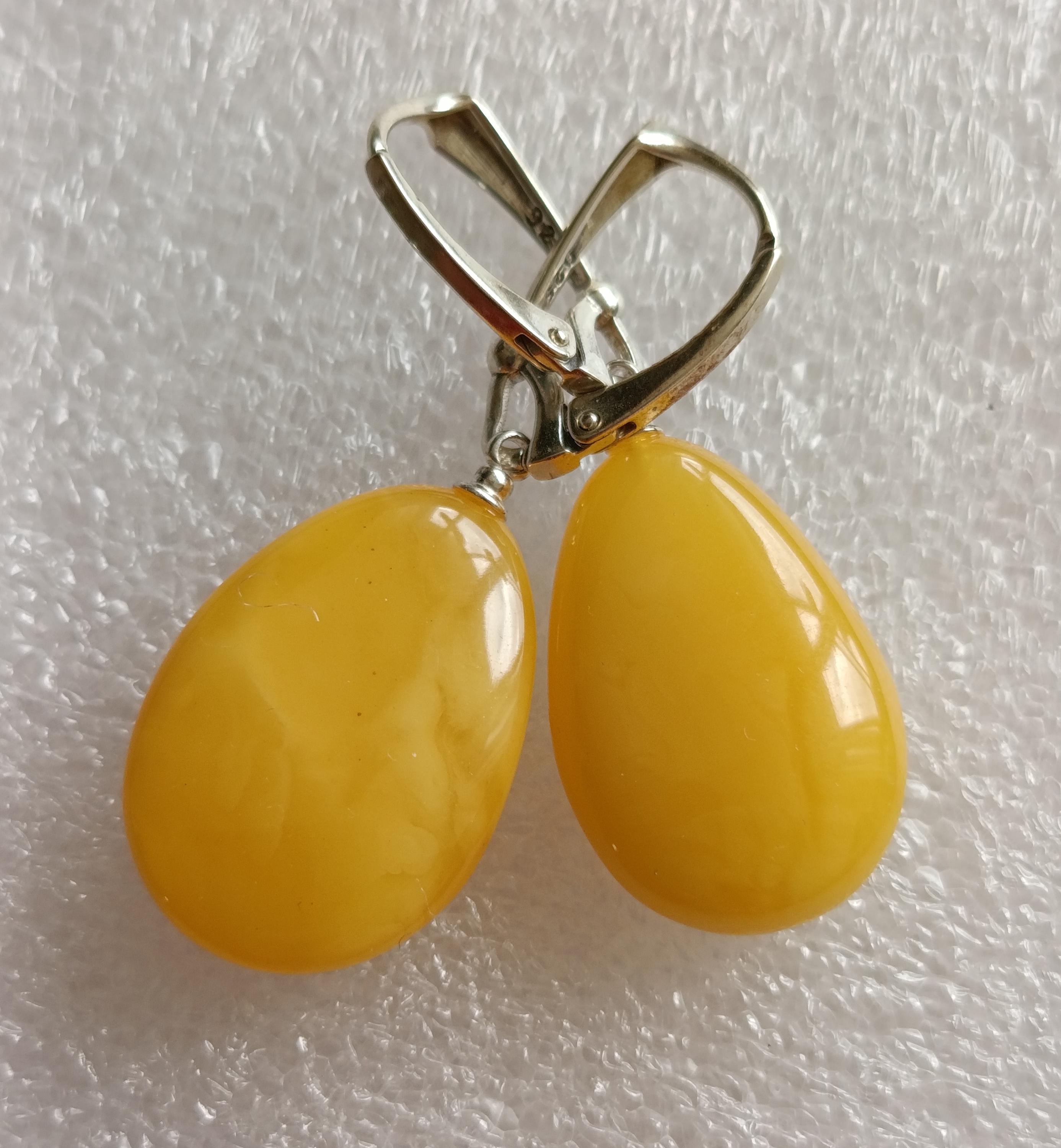 Sterling zilveren oorbellen / hangertjes met Barnsteen ca. 24x19x10mm