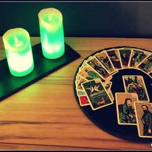 Card reading - Tarot - a quick question and a quick answer - yes/no question/answer