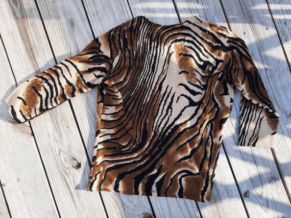 Y2K animal print tiger blouse - image 2