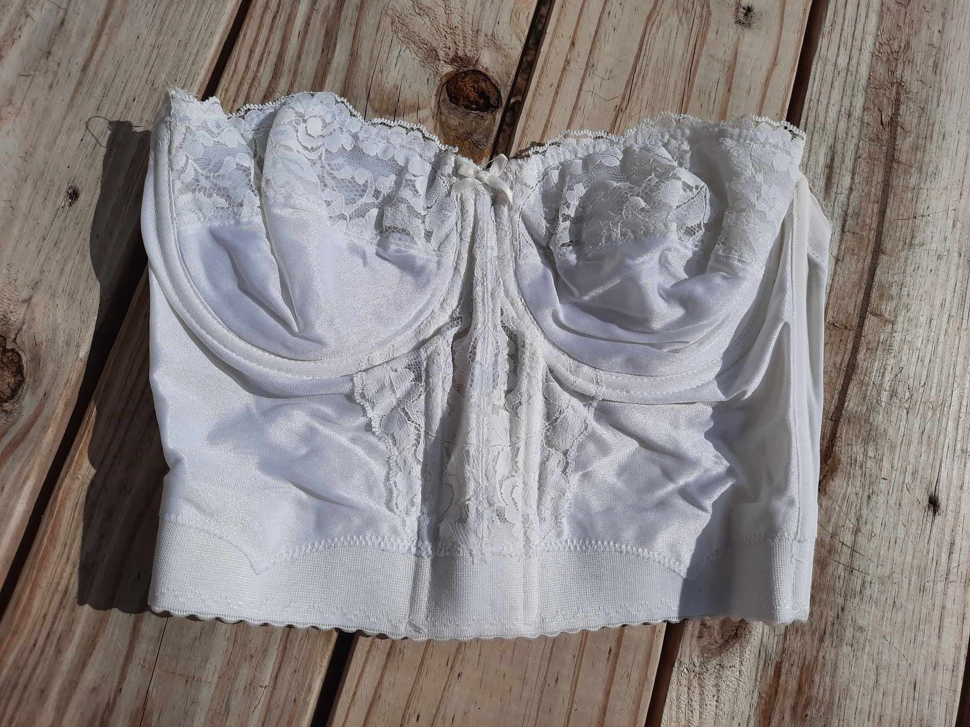 vassarette, Intimates & Sleepwear, Nwt Vassarette Wireless Padded White  Tee Shirt Bra