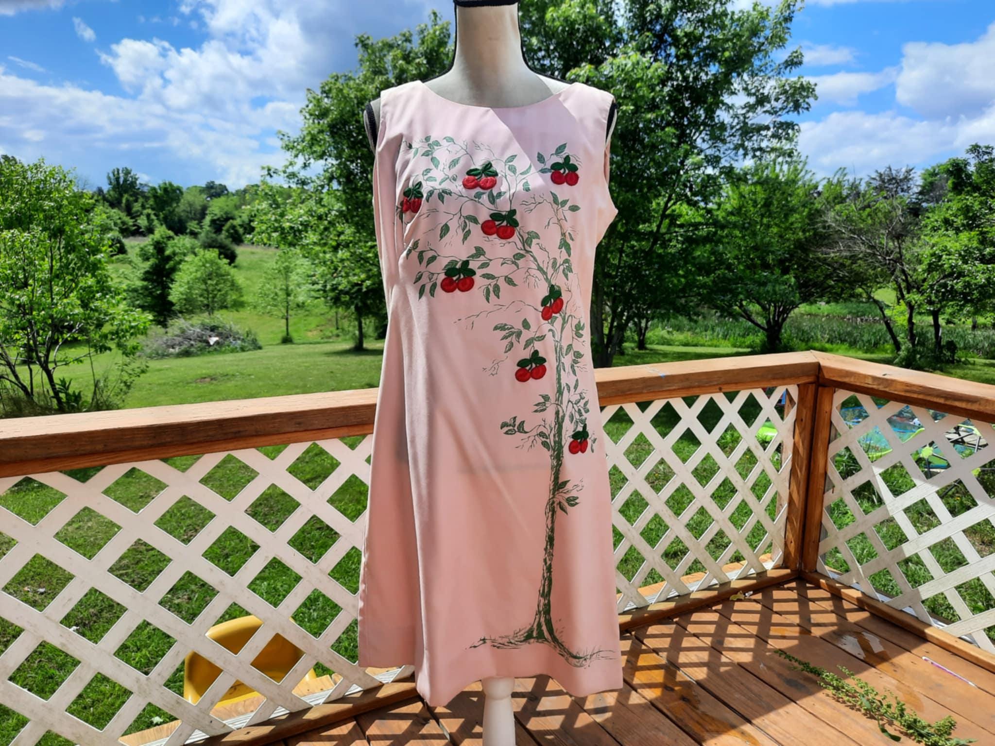 1960s vintage pink, green, and red Serbin by Muriel Ryan cherry tree applique novelty print shift dress