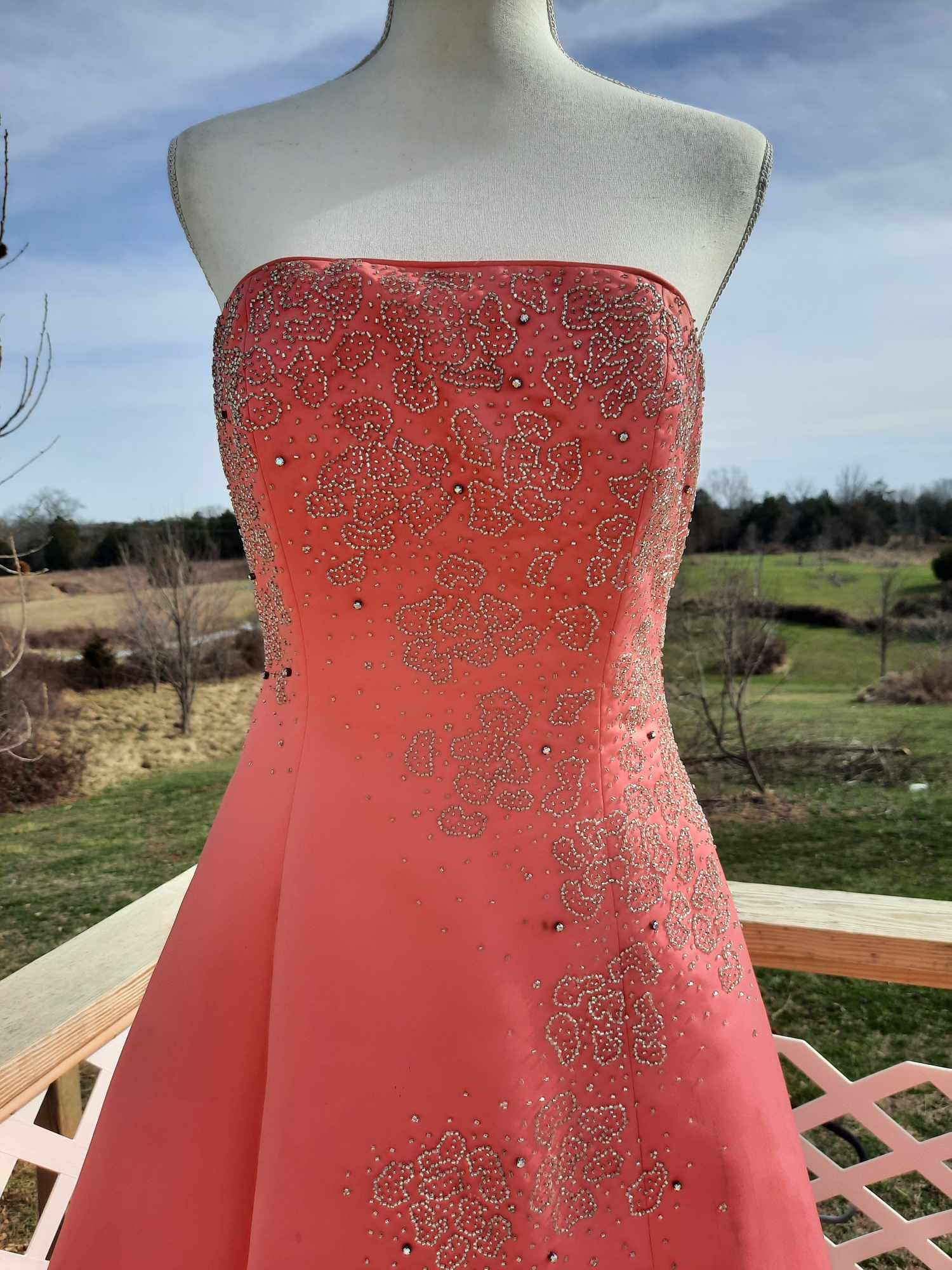 1940年代 salmon pink dress Vintage Mid 1940s Salmon Pink Dress by VioletsEmporium on