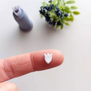 Tulip Mini Clay Cutter / Polymer Clay Cutters / Micro Cutters / Earring Making / Clay Tools