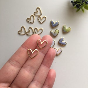 Heart Brass Charm #1 (2pcs)⎟Daisy Polymer Clay Earrings⎟Statement Earrings⎟Floral⎟Embossed⎟Handmade⎟Lightweight