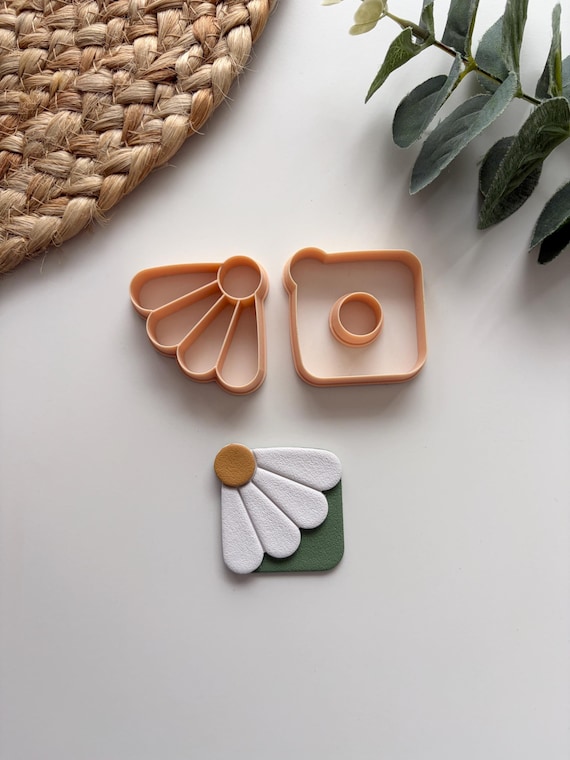 4 Petal Daisy Corner Bookmarks: Polymer Clay Embossed Cutters - VeeClayDesign Shop