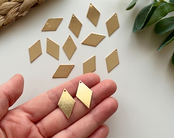 Textured Rhombus Brass Charm: Jewelry Findings (2 Pcs)