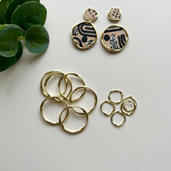 Dije de círculo orgánico: accesorios de joyería de oro o plata