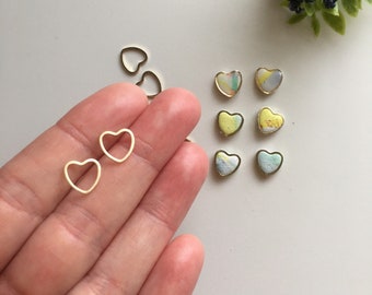 Heart Brass Charm #2 (2pcs)⎟Daisy Polymer Clay Earrings⎟Statement Earrings⎟Floral⎟Embossed⎟Handmade⎟Lightweight