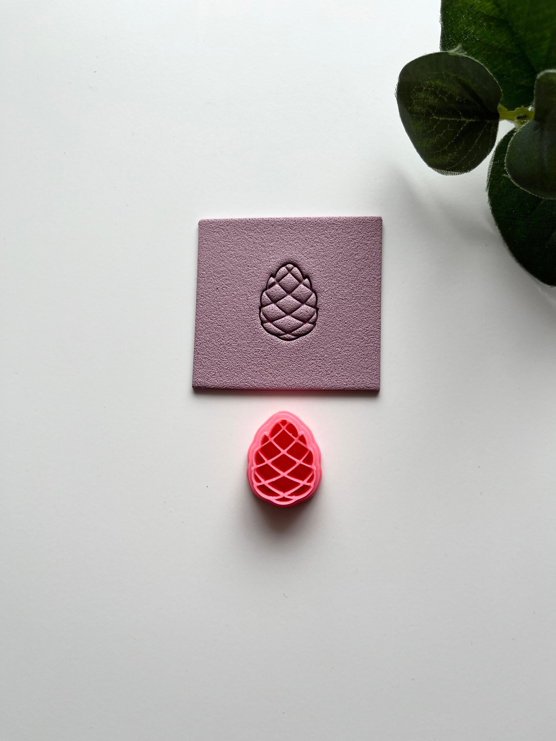 Emporte-pièce en forme de pomme de pin / Automne / Outils en pâte polymère / Outils pour bijoux / Fabrication de boucles d'oreilles / Outils en argile / Fleurs / Botanique / Bohème / Printemps été