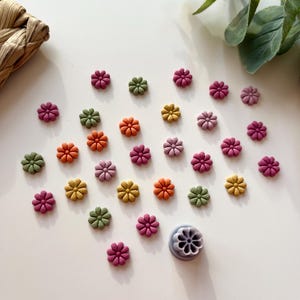 Micro Daisy Clay Cutter / Polymer Clay Cutters / Micro Cutters / Earring Making / Clay Tools