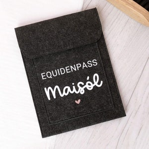 Equine passport cover with name for horse passport as a gift for riders and horses | personalized horse passport cover | with desired text
