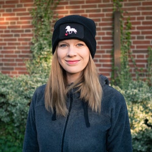 Beanie with Icelandic horse as a gift for riders | with Tölter Icelandic horse | Hat horse girl