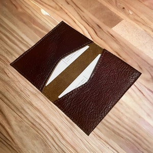 Porte-cartes contact JW EN CUIR VÉRITABLE