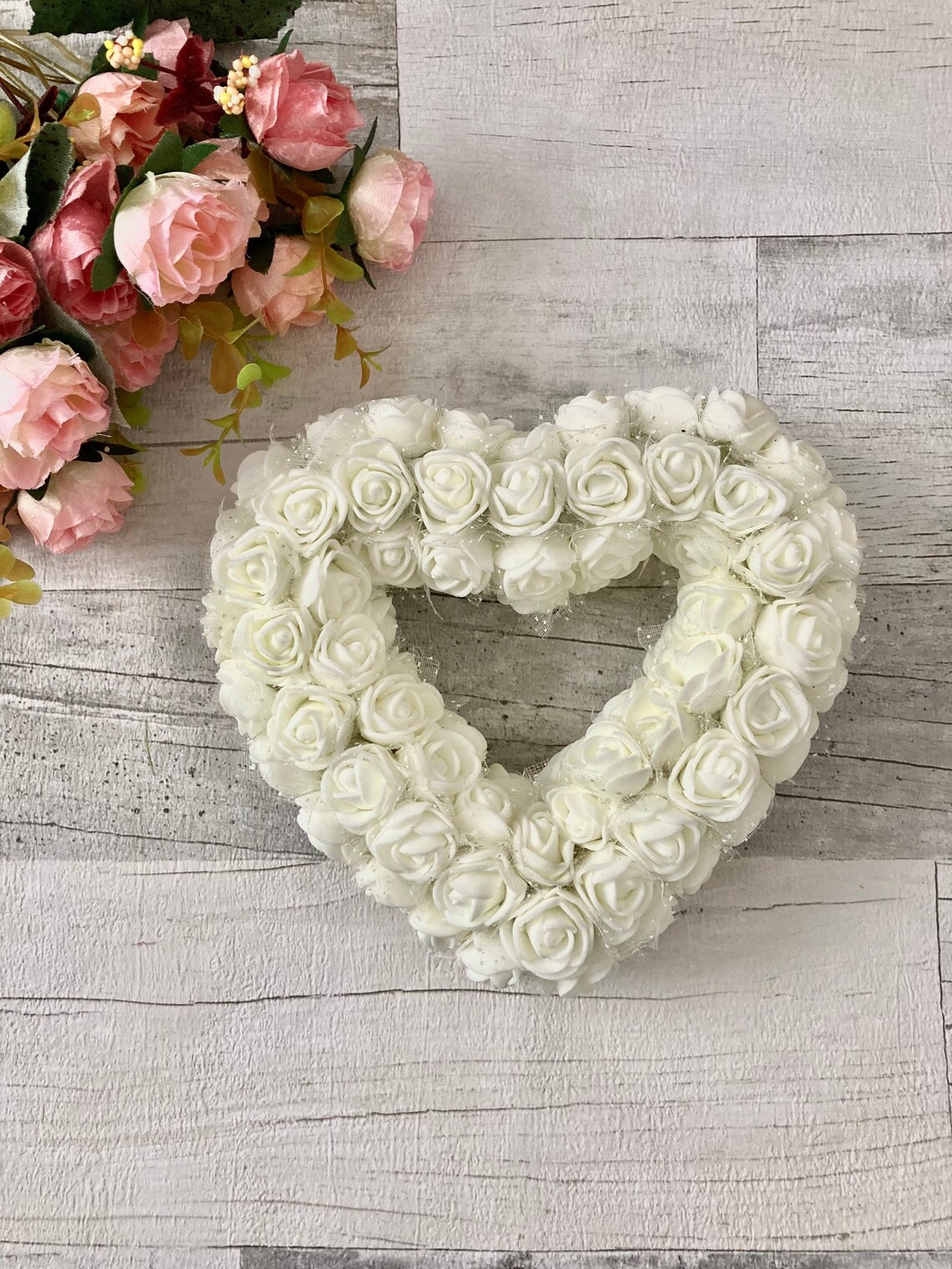 Handmade Foam Rose Heart Wreath, Perfect Valentine, Love Gift. Etsy.de