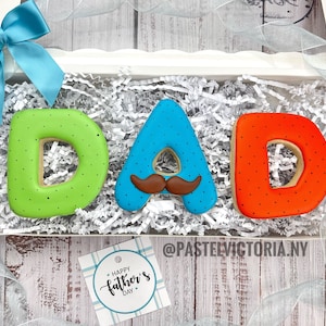 Juego de 3 galletas con letras para papá, caja de regalo para el Día del Padre, regalo para papá o abuelo, galletas de vainilla decoradas para papá, regalo comestible hecho a mano