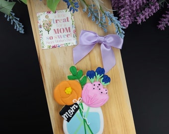 Personalized Mother’s Day Cookies, Mother’s Day Gift, Personalized Floral Bouquet Cookie, Gift for Mom, Gift for Grandma, Happy Mother’s Day
