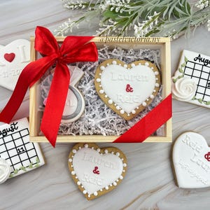 Custom Wedding Cookies, Wedding souvenirs for guests, Bachelorette Favors, Bridal Shower Cookies,wedding favors, wooden gift box, set of 1,2