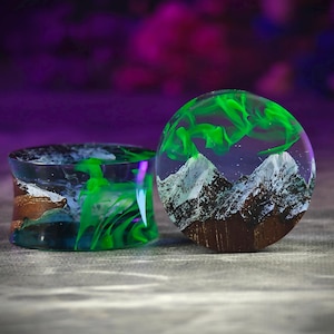 Custom Wood Resin Plugs – Handmade Gauges Earrings – Small Wooden Plugs – Organic Gauges – Unique Wood and Resin Plugs
