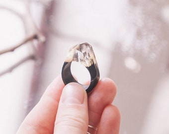 Wood resin ring Gold world