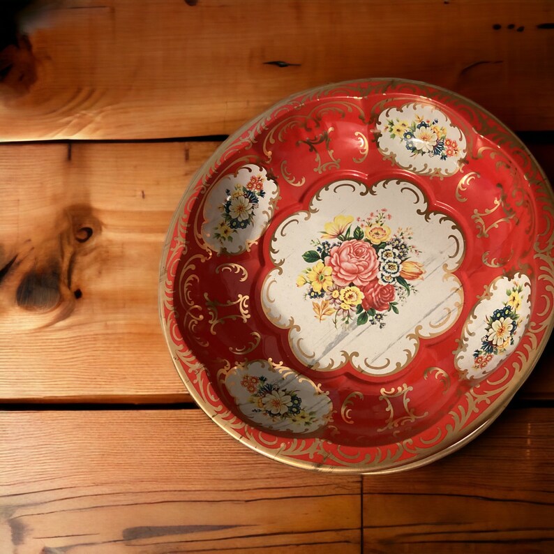 Set of 4 1971 Vintage Tin Plates, Decorative Kitchen Plates, Vintage