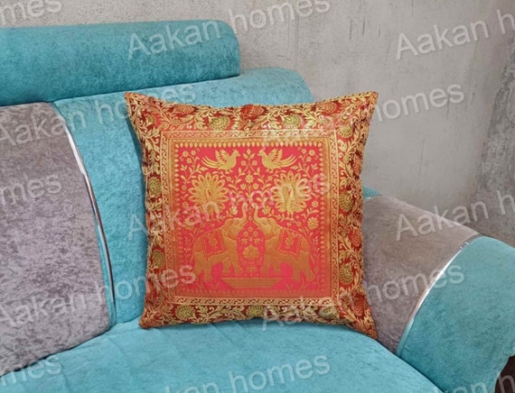 インドシルク製クッションカバー：緑と金の象と孔雀のデザイン - Etsy 日本