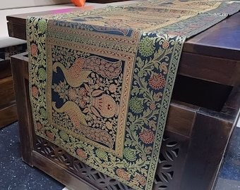 Chemin de table indien : décor de paon traditionnel, 60 pouces