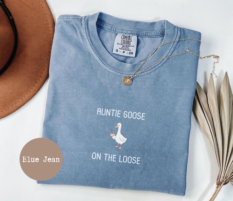 Comfort Colors funny goose shirt aunt silly goose tshirt pregnancy reveal gift for auntie new aunt gift for sister image 3