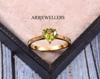 手作りのペリドットハートリング、ゴールドメッキスターリングシルバー、8月の誕生石ジュエリー