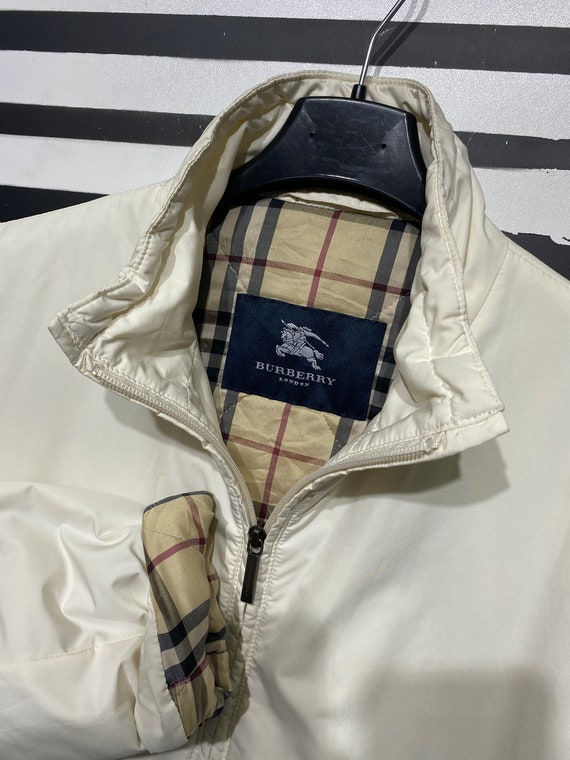 Specialist Vergelijkbaar Ik heb het erkend Burberry London Rare White Quilted Jacket Double Zipper Pull - Etsy Specialist Vergelijkbaar Ik heb het erkend Burberry London Rare White Quilted Jacket Double Zipper Pull - Etsy