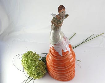 Kunstobjekt Keramikvase zweiteilig, orange Vase mit Skulpturdeckel, Keramikunikat Vase, Blumenvase figürlich, Vase Statementpiece