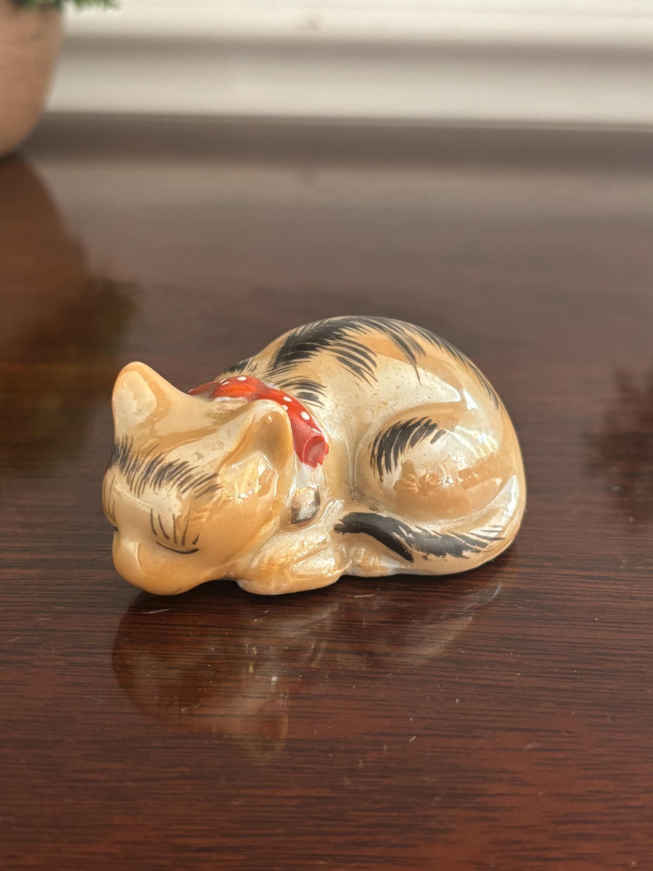 眠り猫 sleeping cat vintage ceramic object Kutani Sleeping Cat - Etsy