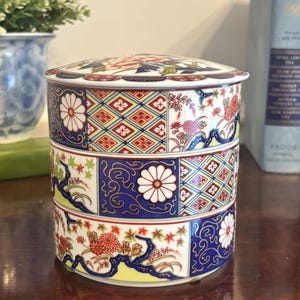 Vintage Japanese Imari Style Porcelain Three-Tier Stacking Box with Lid | Floral Trinket Container