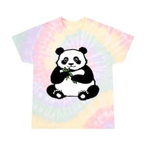 Bonita camiseta teñida con diseño de panda comiendo, espiral, colorida camiseta para amantes de los animales, divertida camiseta con gráfico de vida salvaje, divertida camiseta de oso de bambú, regalo de panda