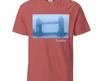 T-Shirt London Tower Bridge Unisex Garment Dyed Graphic Tee