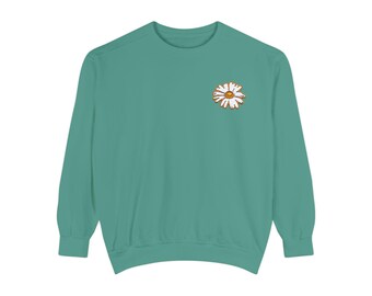 White Daisy Embroidered Flower Sweatshirt, Floral Unisex Jumper, Cozy Embroidery Crew Neck Pullover, Daisy Lover Gift, Comfortable Floral