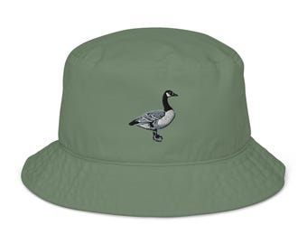 Organic Bucket Hat with Plucky Honker Goose Embroidery – Eco-Friendly Bird Lover Gift, Casual Outdoor Sun Hat