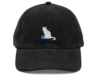 Casquette en velours côtelé vintage à broderies Blue Ball, chat blanc