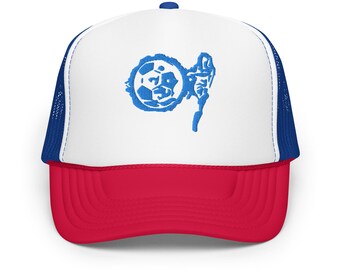 Soccer Player Trucker Hat - Embroidered Foam Cap, Vintage Style, Comfortable Adjustable Fit, Ideal Gift for Soccer Fans