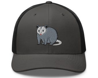Embroidered Possum Trucker Cap – Adjustable Mesh Back Hat, Vintage Style Outdoor Baseball Cap for Men & Women