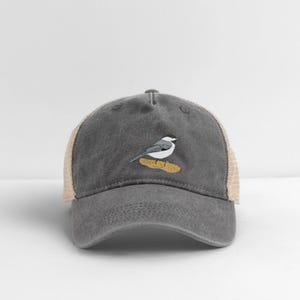 Casquette trucker teint par pigmentation Chickadee | Casquette anti-oiseaux réglable de haute qualité pour homme et femme | Accessoire élégant pour équipement d'extérieur