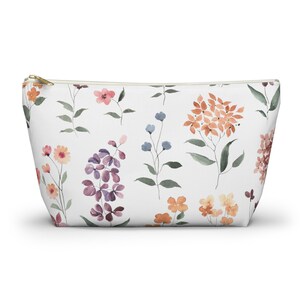 Watercolor Floral Cosmetic Bag: Stylish Travel Accessory Pouch
