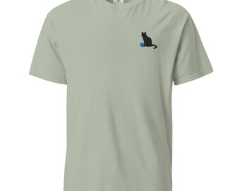 T-Shirt Embroidered Cat and Ball garment dyed tshirt